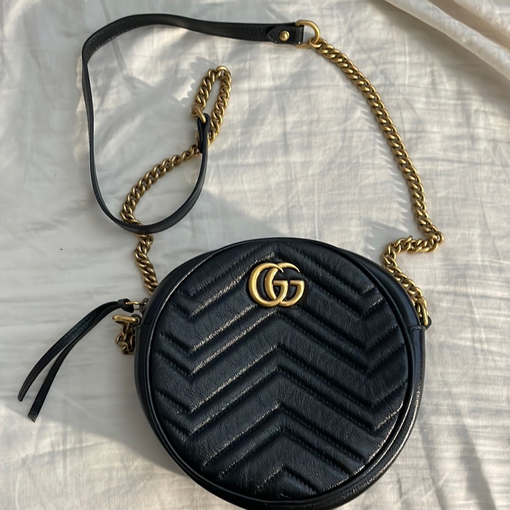 Authentic round Gucci Marmont shoulder bag